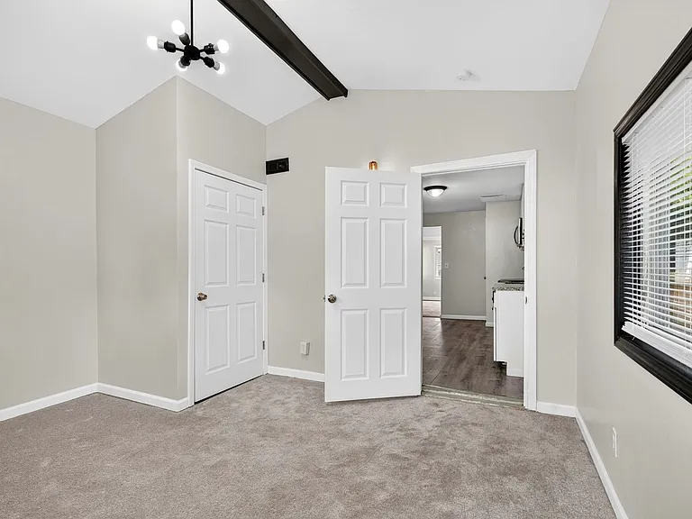 3606 Manhattan Ave — Photo 13
