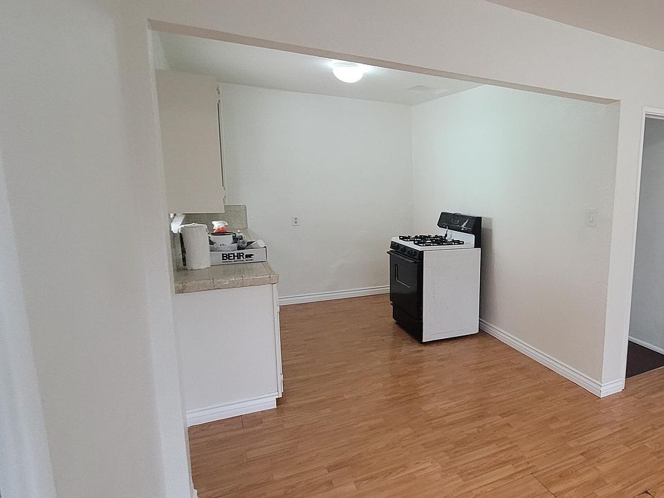 1st image of 416 N Ditman Ave
