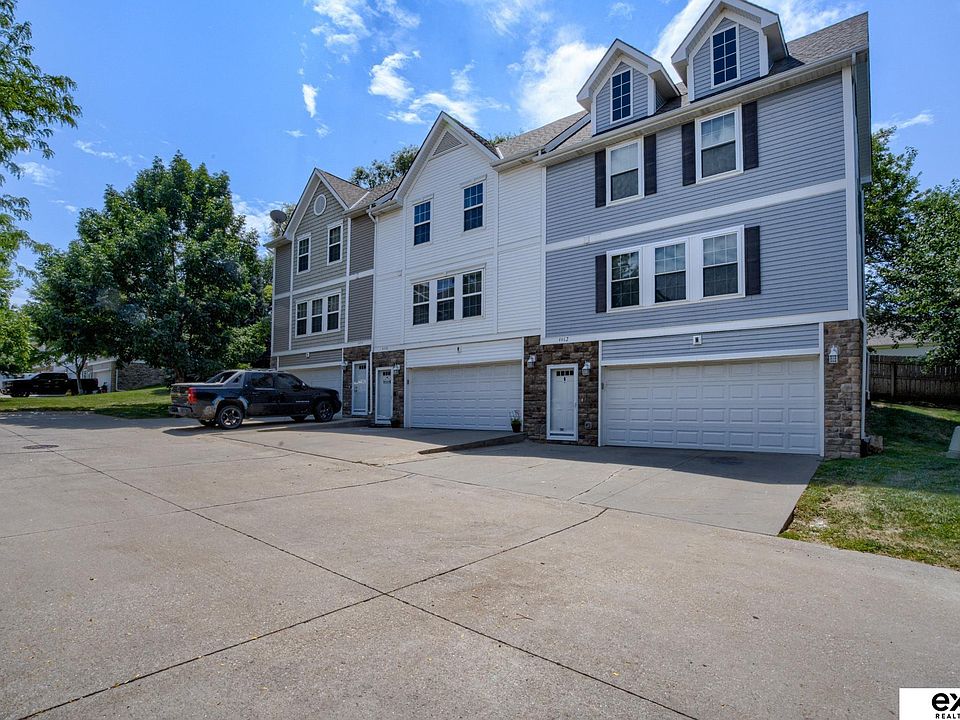 1st image of 4458 N 147th Plz