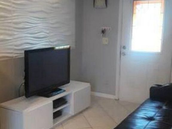 5th image of 5699 SE 44th Ave Unit B