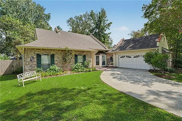 404 Rosedown Way