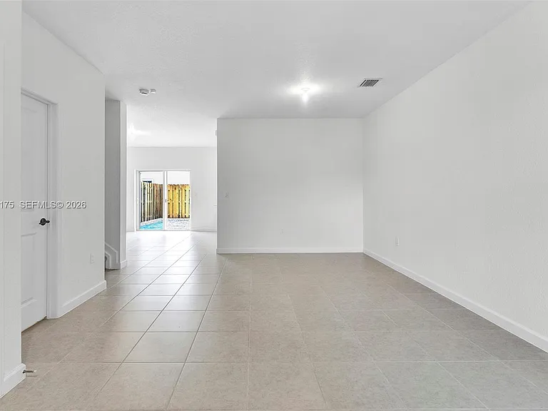 11925 NW 46th St — Photo 5