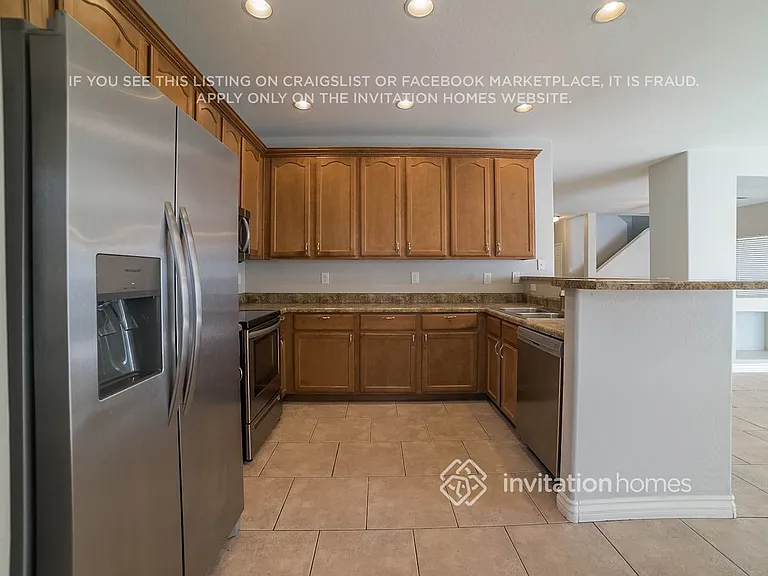 2054 N Illinois St — Photo 5