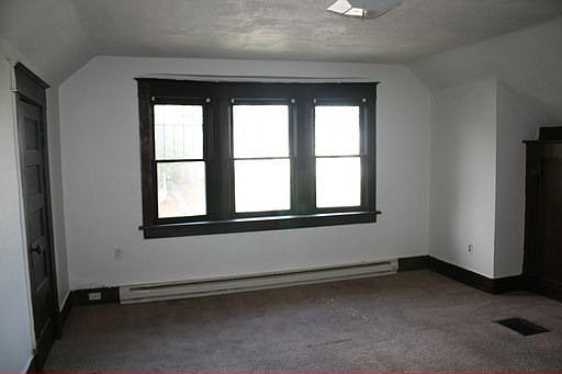 4th image of 313 W Shannon Ave