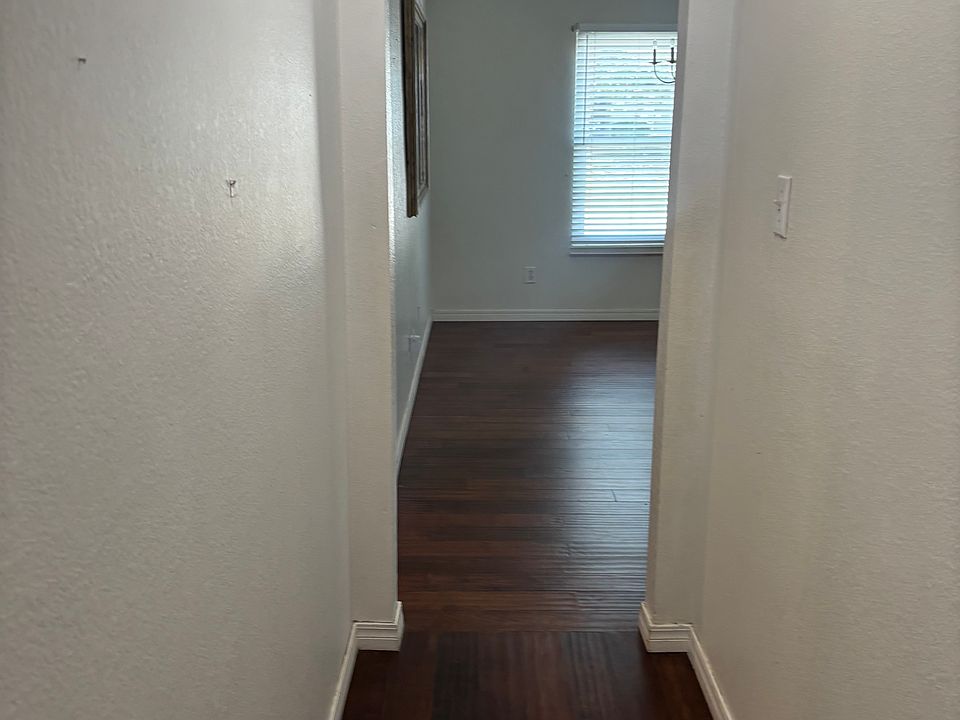 1st image of 4200 Woodcrest Ct