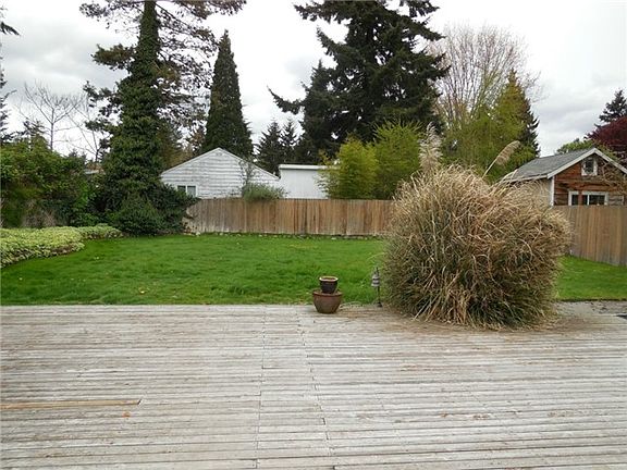 2nd image of 14723 32nd Ave NE