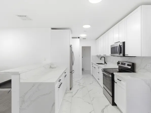 6444 Oak Street, Hollywood, FL 33024