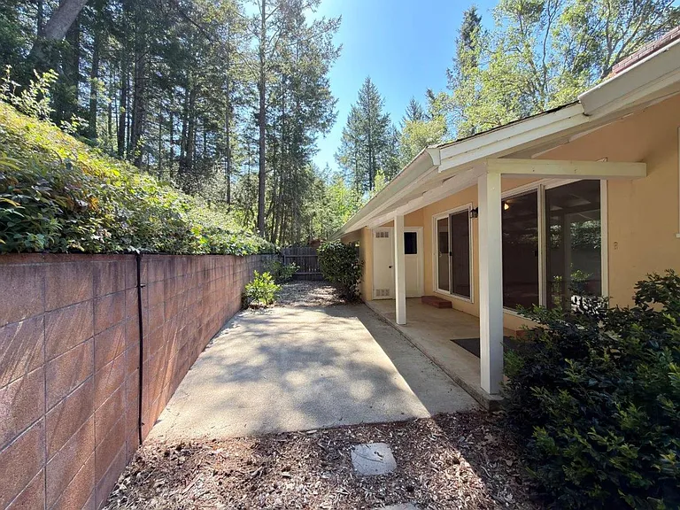 275 Cold Springs Rd — Photo 26