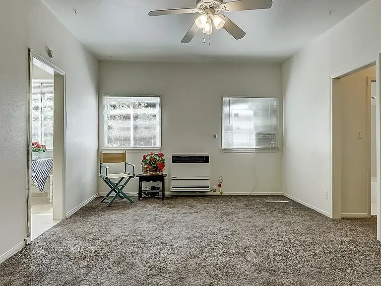 331 Cajon St #I — Photo 9