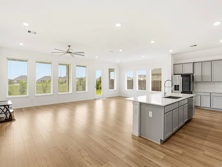 15551 Blue Lake Dr — Photo 5