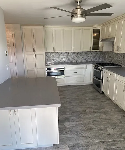 24 Armstrong Ave #1 — Photo 4