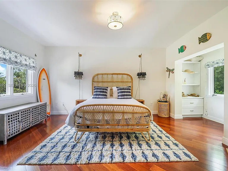 2449 S Bayshore Dr — Photo 15