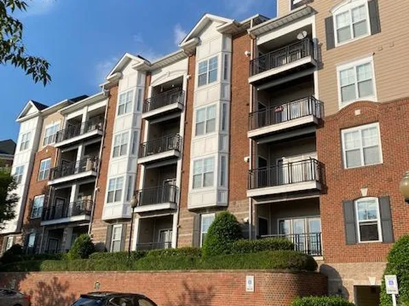 501 Hungerford Dr APT 137, Rockville, MD 20850