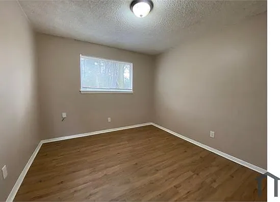 2 bed, 950 sqft, $895 — Photo 3