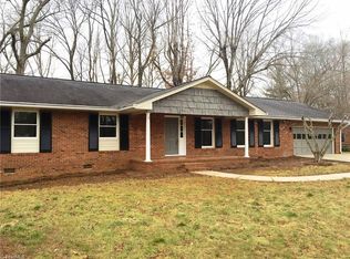 1910 Echo Trl, Pfafftown, NC 27040
