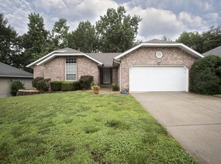 2315 W Cantebury St, Springfield, MO 65810