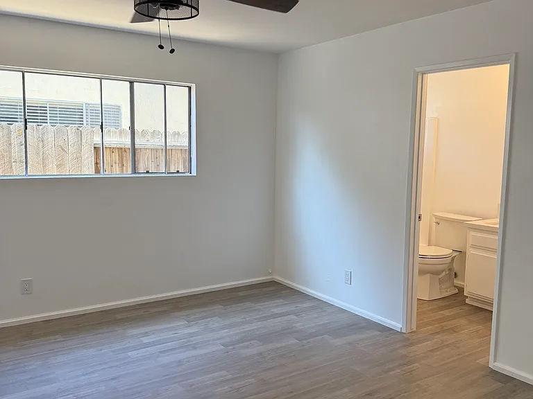 27011 Avenida Las Palmas #B — Photo 15