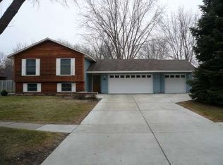 10577 105th Ave N, Maple Grove, MN 55369