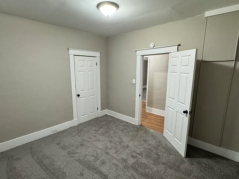 919 N Willett St — Photo 12
