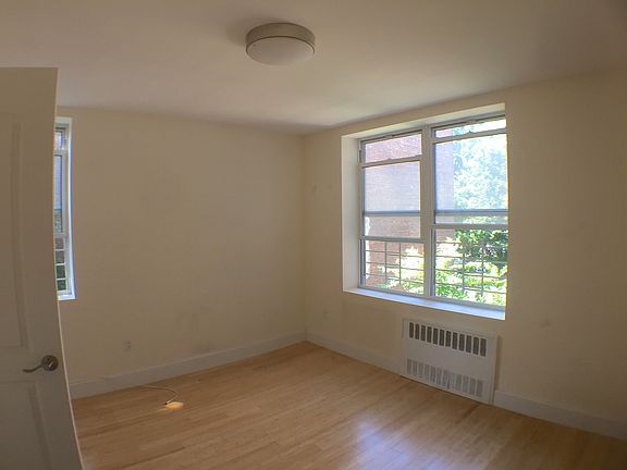 3rd image of 483 Ocean Pkwy APT 4F