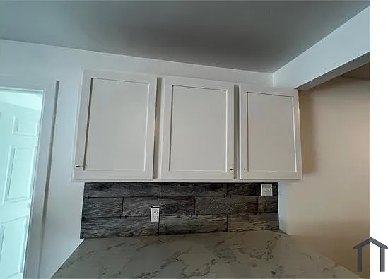7820 Corina Dr — Photo 23