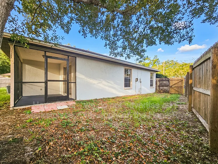 2682 Rachel Ct — Photo 18