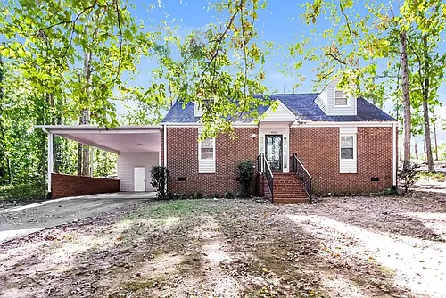 402 Roosevelt Dr Photo 1