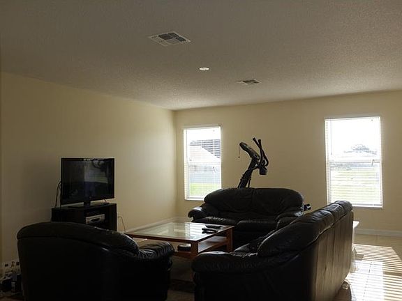 5th image of 15273 Sugargrove Way