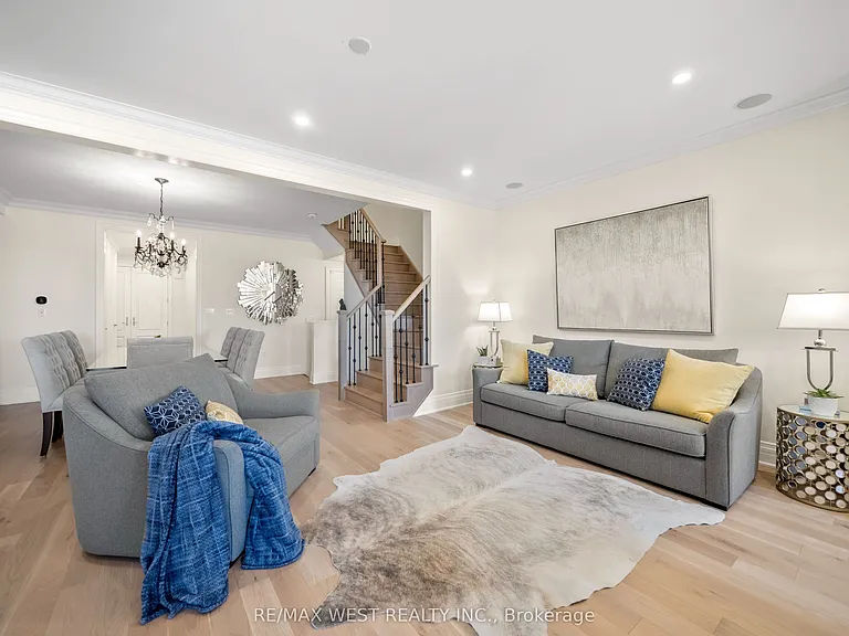 30 Drizzel Cres — Photo 10