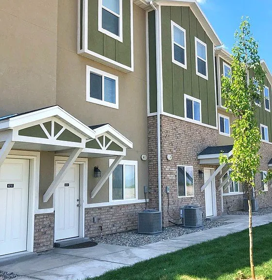 81 E 700 N — Photo 1