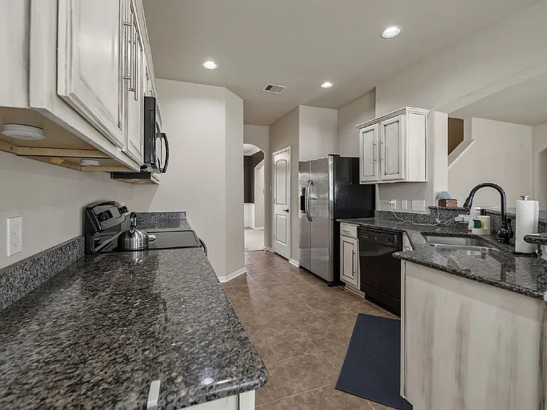 13092 Greenbriar — Photo 12