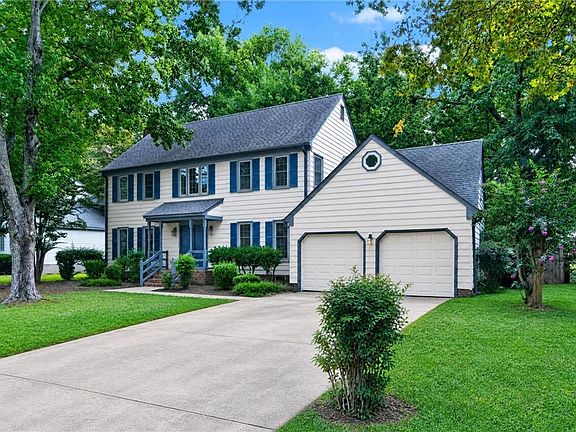 3rd image of 216 Admiral Ct