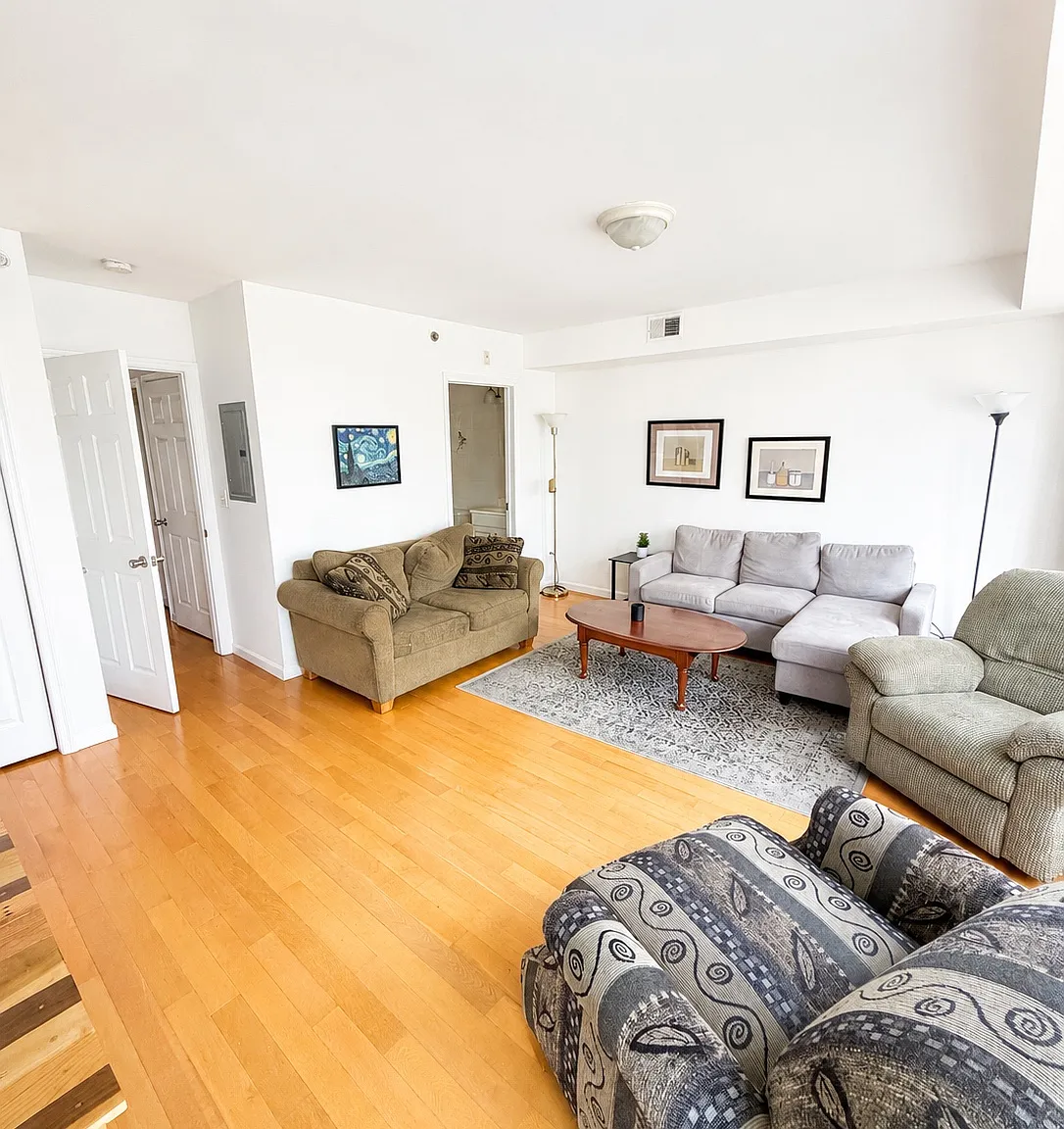 3 bed, 3.5 bath, 1565 sqft, $2,700 — Photo 4