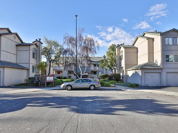 2nd image of 398 Coyote Creek Cir