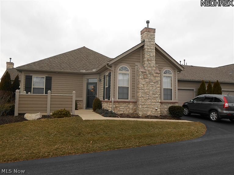 1st image of 2690 Canterbury Cir #D