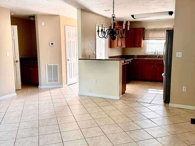 500 Cambridge Ct #H3 — Photo 7