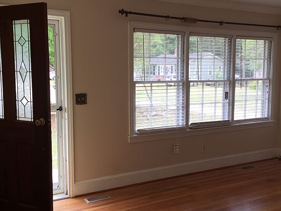 A view from the hall to LR