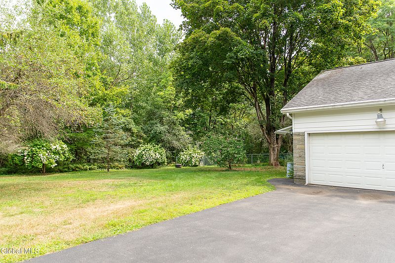 2nd image of 6025 County Farm Road