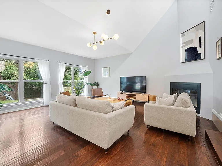 10511 Tweedsmuir Dr — Photo 9