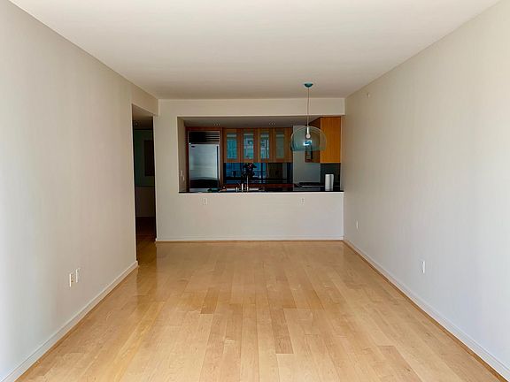 The unit comes unfurnished like this.