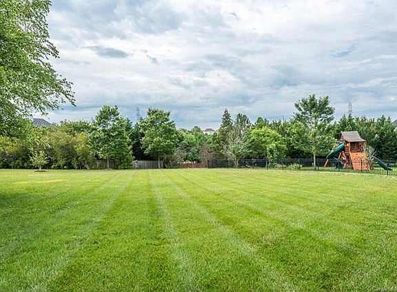 3rd image of 9714 Hillspring Dr #43