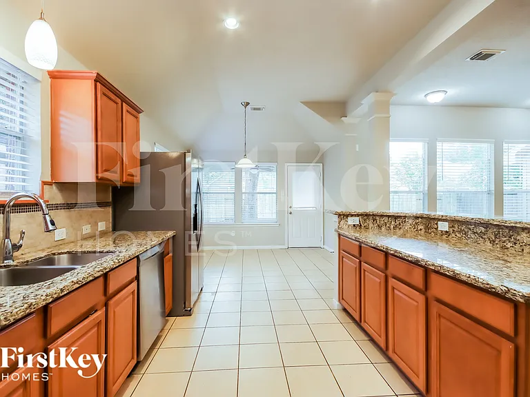 31223 Rainwood Park Ln — Photo 9