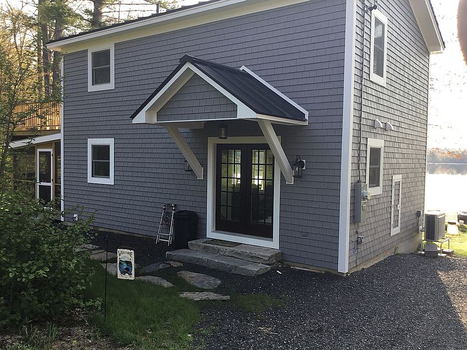 Front of house facing road