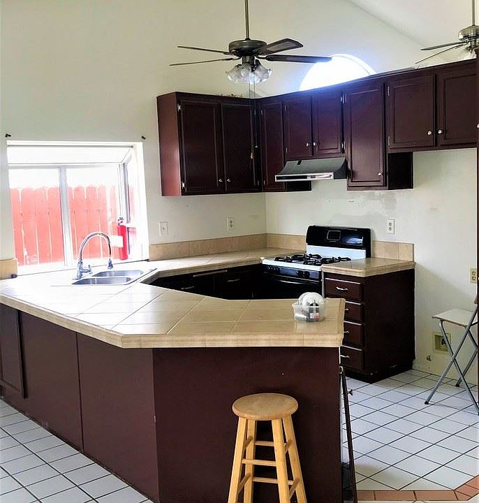 1st image of 24560 Via Las Laderas