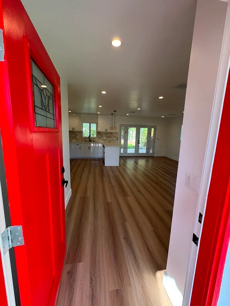 4 bed, 1354 sqft, $4,600 — Photo 4