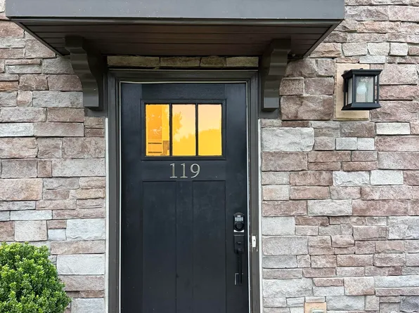 119 Rollins Ave, Greenville, SC 29607