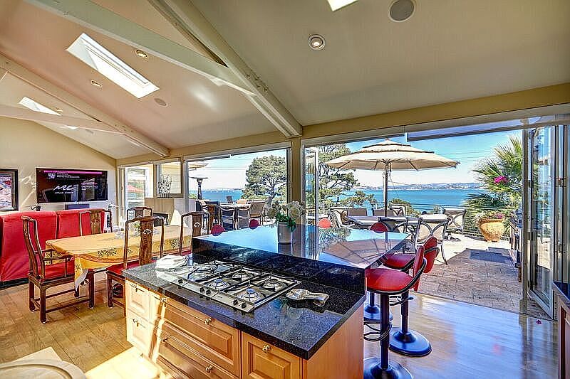 Kitchen to deck & water