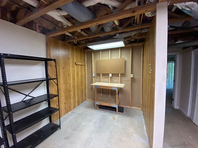 2836 New South Dr — Photo 14