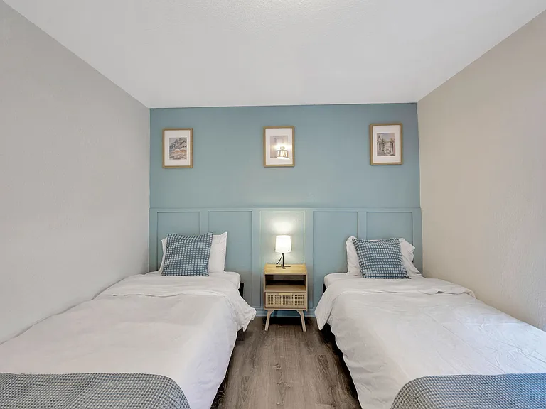 1215 E New Orleans Ave — Photo 18