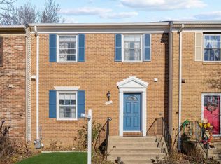 7816 Lake Pleasant Dr, Springfield, VA 22153